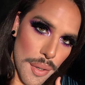 Meet your Posher, Alex